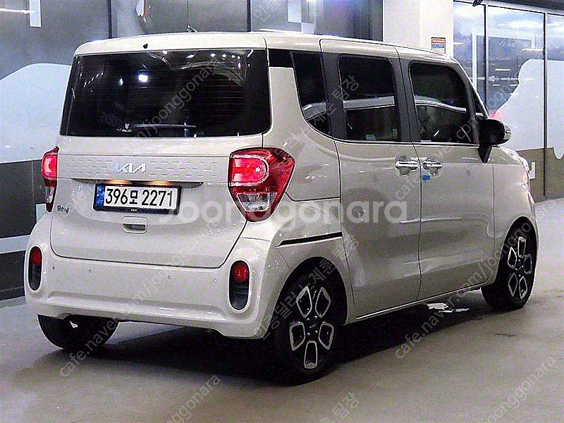 경차 중고 레이 중고차 시세 레이 중고차 가격 기아 레이 중고 흰색 2022년식 35,355km 시그니처 주말 출고...--5